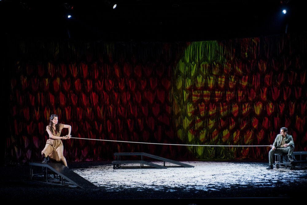 Na'ama Goldman - Carmen |  Leonardo Capalbo - Don Jose | Photo © Robert Workman}