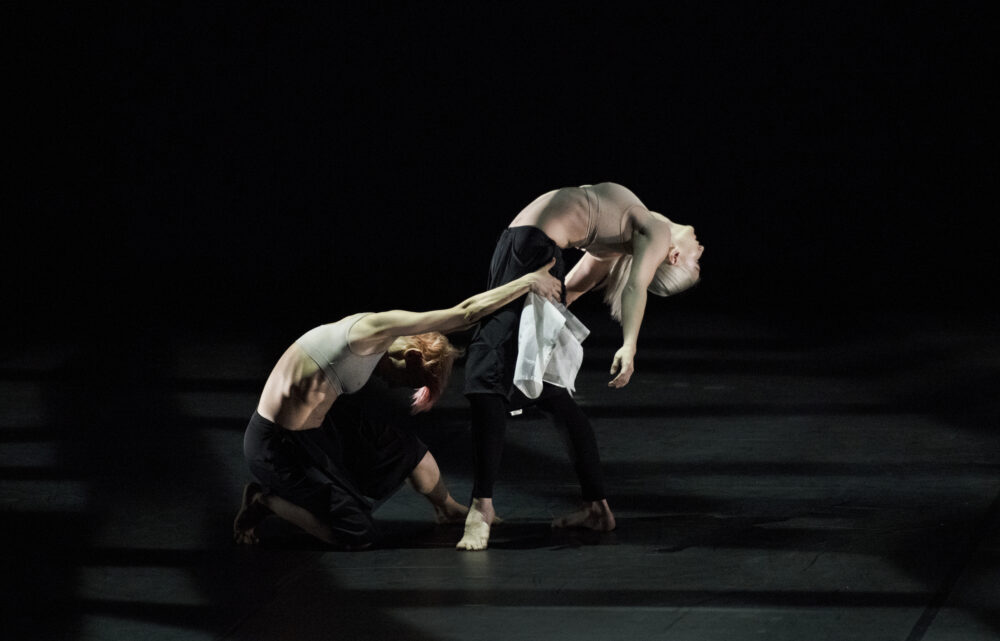 Daniela Neugebauer - Company Wanye McGregor | Rebecca Bassett-Graham - Company Wanyne McGregor | A duet from Autobiography | Choreography - Wayne McGregor | Photo © Ravi Deepres/Luke Unsworth}