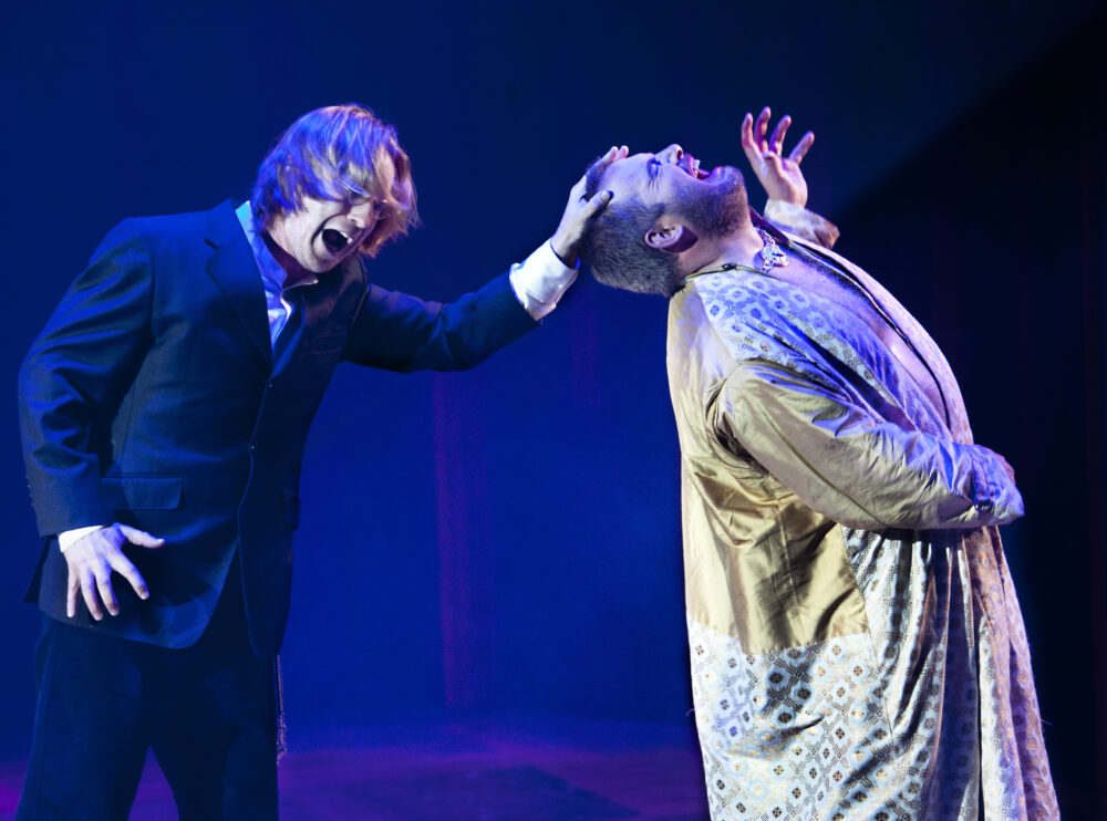 James Laing - Daniel | Robert Murray - Belshazzar | Photo © Simon Annand}