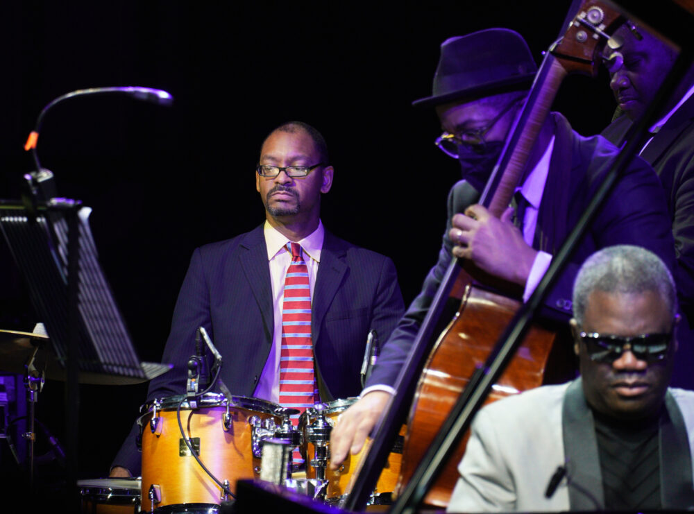 Jason Marsalis, Roland Guerin, Marcus Roberts | Photo © Maryana Bodnar}