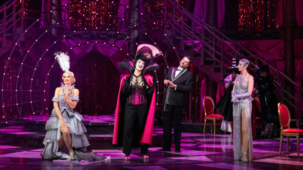 Die Fledermaus Richard Hubert Smith3}