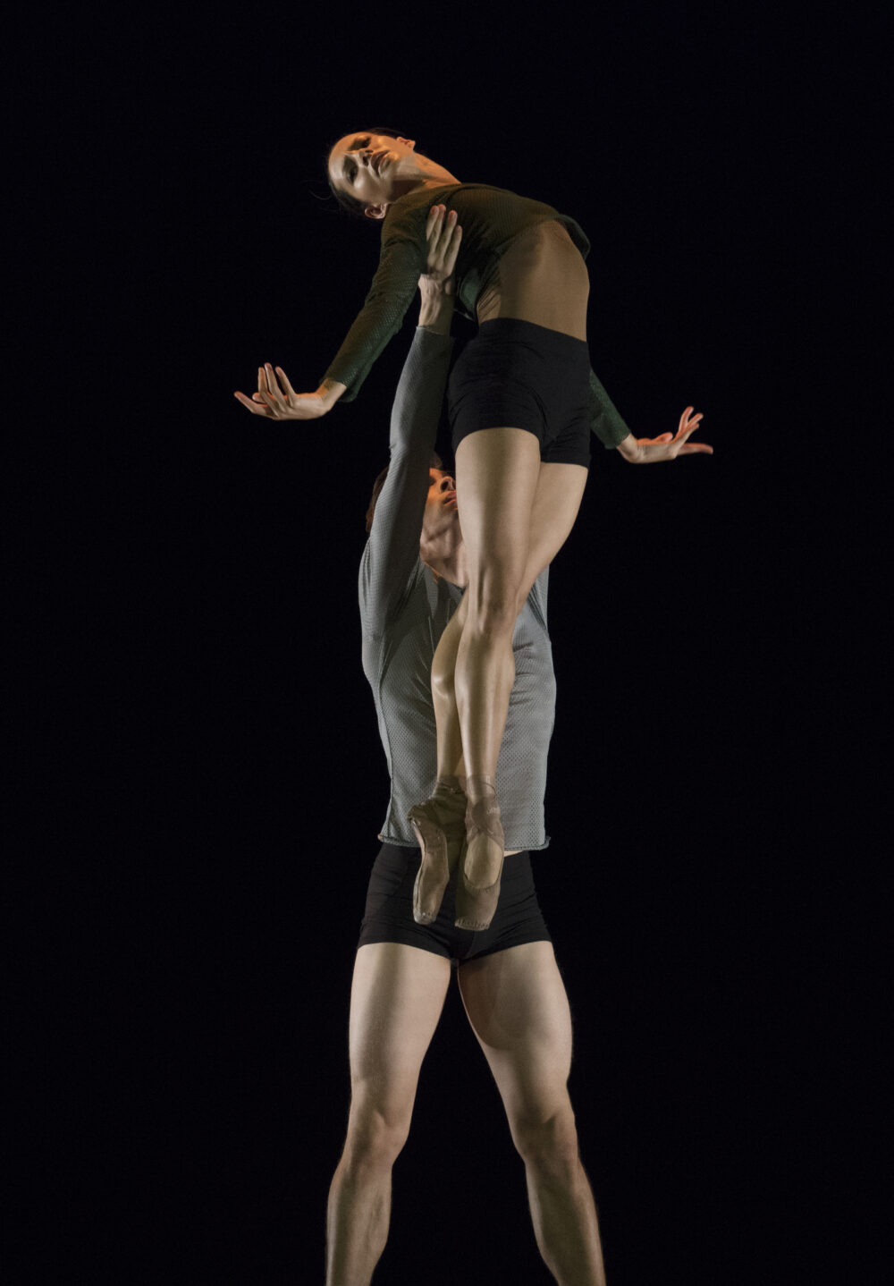 rancesca Hayward - The Royal Ballet | Calvin Richardson - The Royal Ballet | A duet from Borderlands | Choreography - Wayne McGregor | Photo © Ravi Deepres/Alicia Clarke}